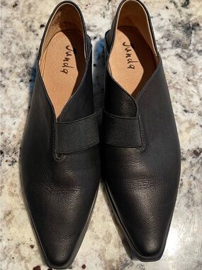 Women’s Black Leather Slip-On Dress Shoes